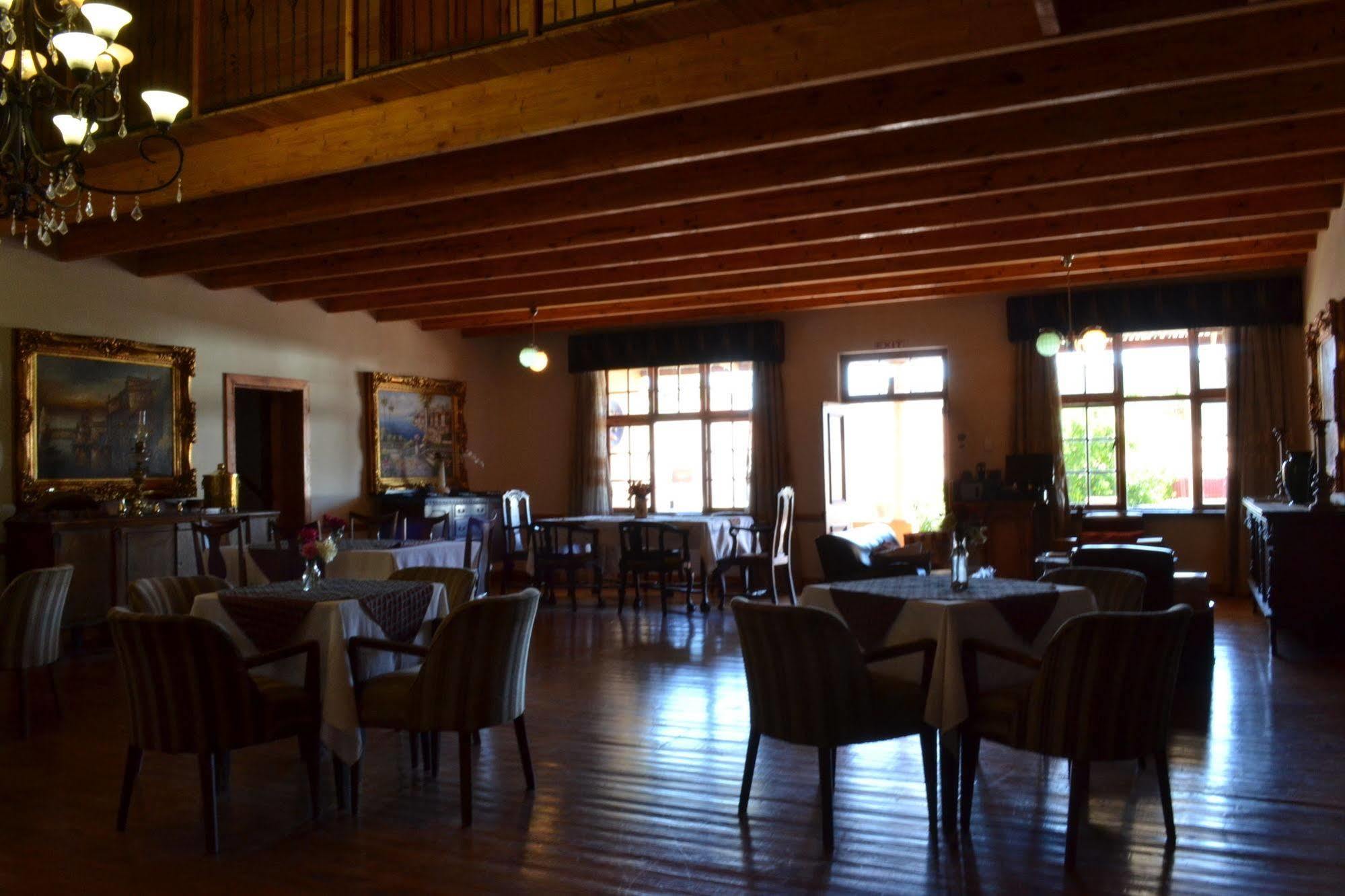 Schulteheim Hotel Uniondale  Екстериор снимка
